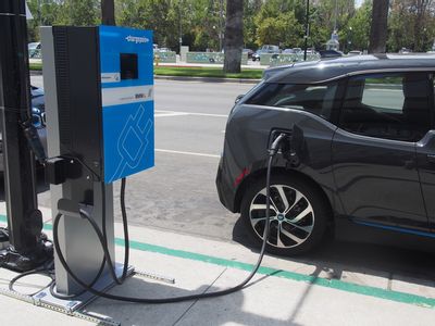 BMW's 25 kW CCS-only charging station